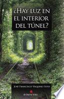 ¿Hay luz en el interior del túnel?